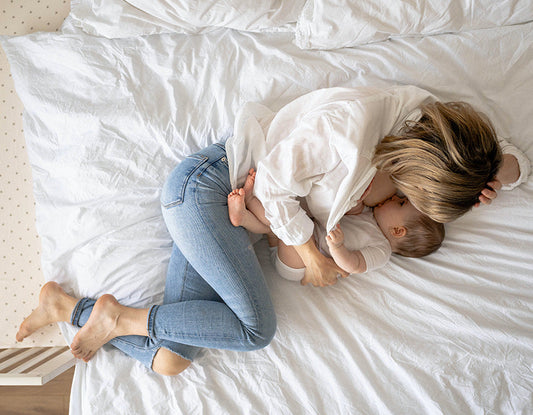 Jak sobie poradzić z problemami podczas karmienia piersią?