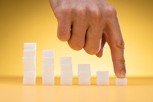 Kostki cukru, spożywanie którego w dużych ilościach skraca życie o 15 lat