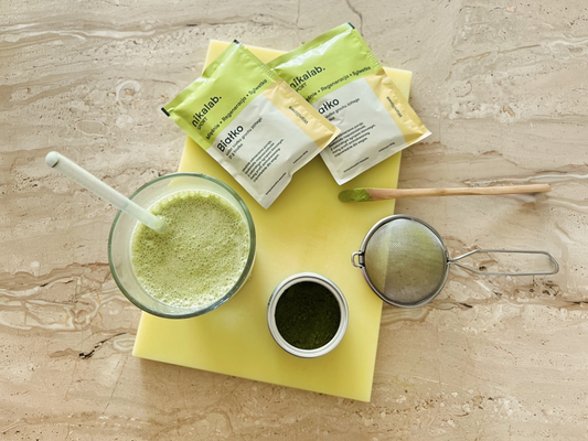 Matcha na zimno z białkiem waniliowym nikalab