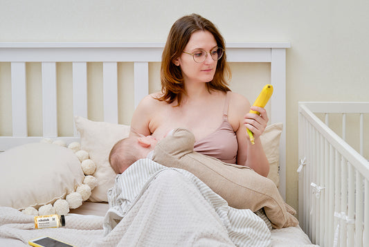 Matka karmiąca dziecko piersią zastanawia się, jak ma wyglądać jej dieta