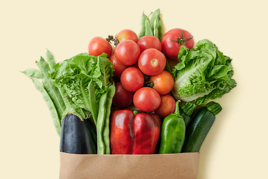 Róznokolorowe warzywa zawierające duże ilości przeciwutleniaczy