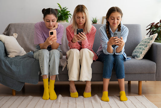 Pochłonięte życiem wirtualnym nastolatki