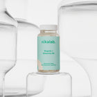 Suplement diety nikalab – Magnez + Witamina B6 – 90 wegańskich kapsułek w biodegradowalnym słoiczku z jasną etykietą.