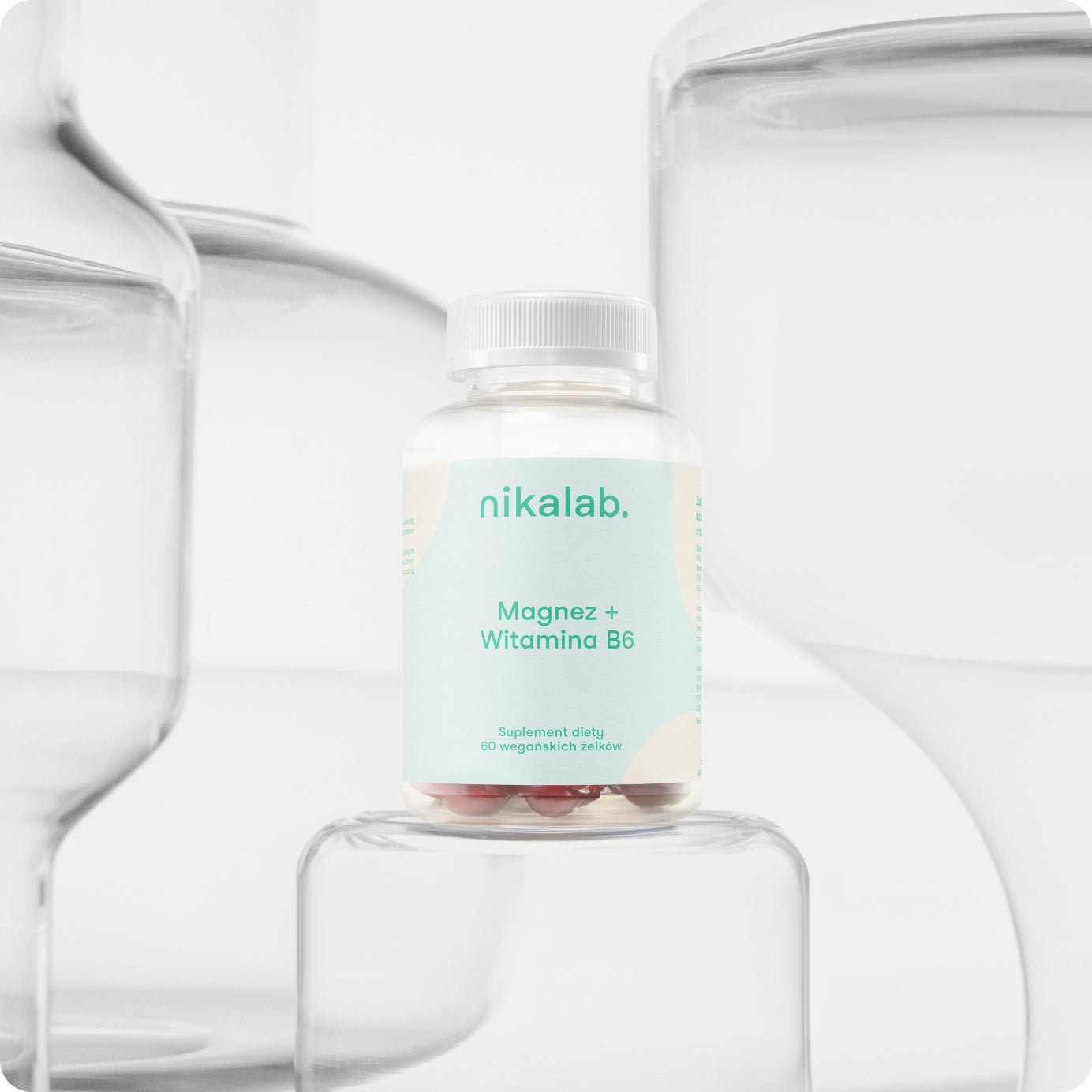 Suplement diety nikalab – Magnez + Witamina B6 – 60 wegańskich żelków w biodegradowalnym słoiczku z jasną etykietą.