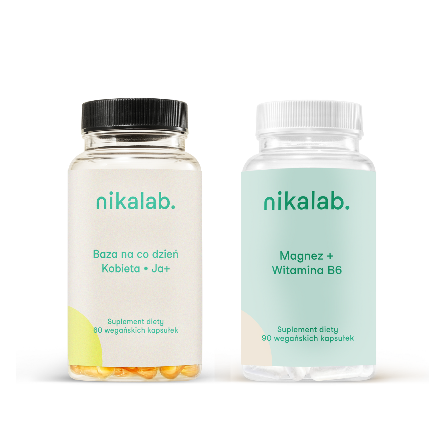 Zestaw dwóch suplementów diety nikalab: Baza na co dzień dla kobiet 50+ lat (60 wegańskich kapsułek) i Magnez + Witamina B6 (90 wegańskich kapsułek) – oba w biodegradowalnych słoiczkach z jasnymi etykietami.